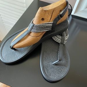 JBU by Jambu Yasmine sandals